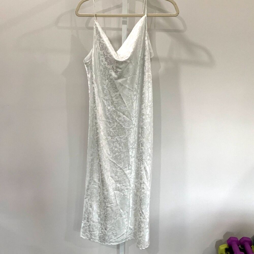 White Floral Silky Gown By EMMA & MICHELLE Size M